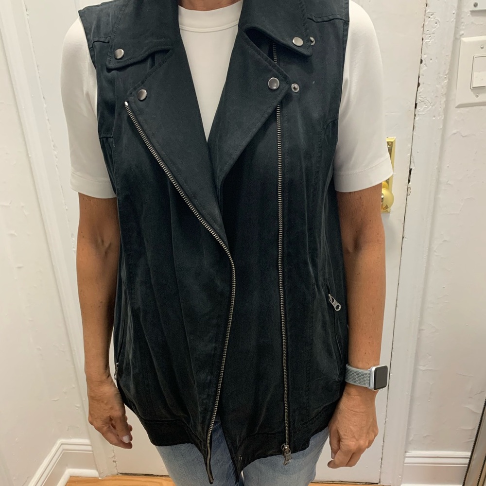 Club Monaco vest